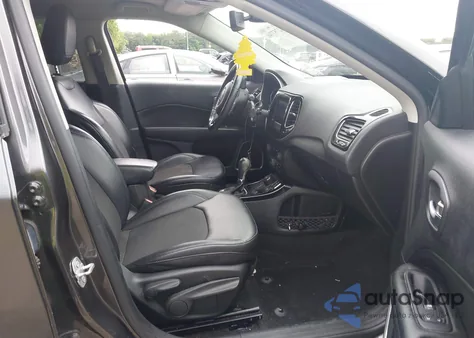 2019 Jeep Compass Latitude из США, поврежденный, VIN 3C4NJDBB1KT746116